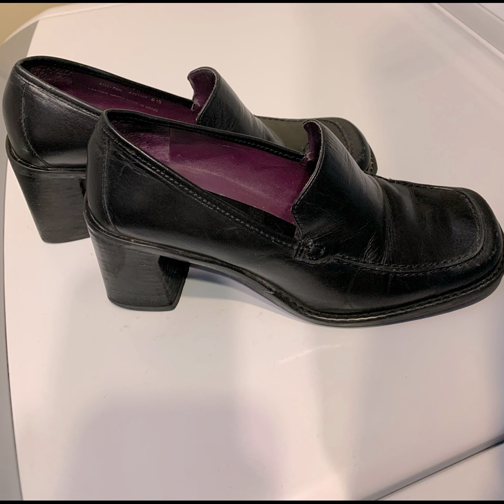 Leather shoe
